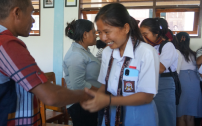Momen Haru dan Bahagia Warnai Acara Perpisahan Kelas XII SMA Negeri 1 Adonara Tengah Tahun 2026