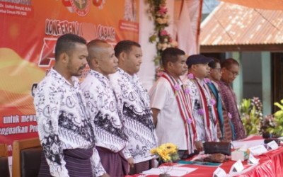 Guru SMA Negeri 1 Adonara Tengah Hadiri Konfercab PGRI Kecamatan Adonara Tengah di SDI Kenotan